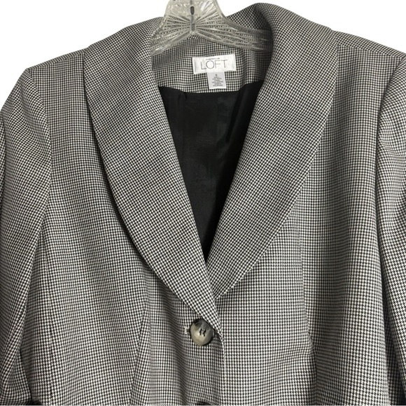 🌺LOFT Wool Houndstooth Belted Blazer Black/White Size 8 —broken button on cuff🌺 - Picture 3 of 8